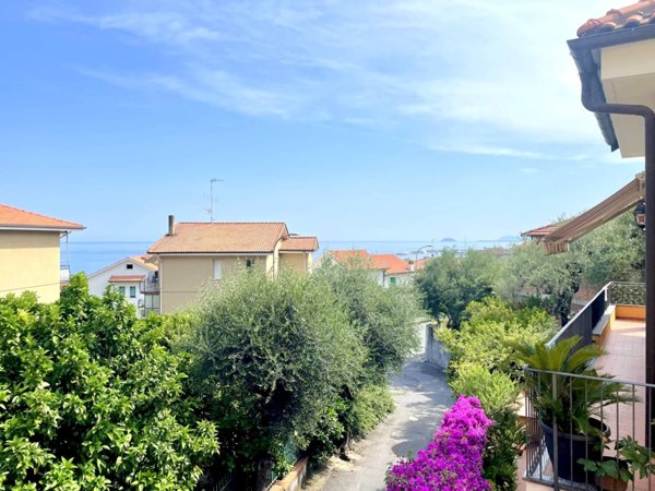 casa indipendente in vendita a Pietra Ligure