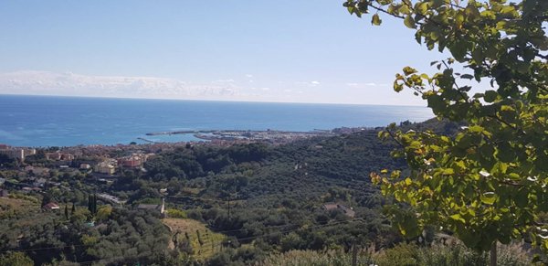 appartamento in vendita a Pietra Ligure in zona Ranzi