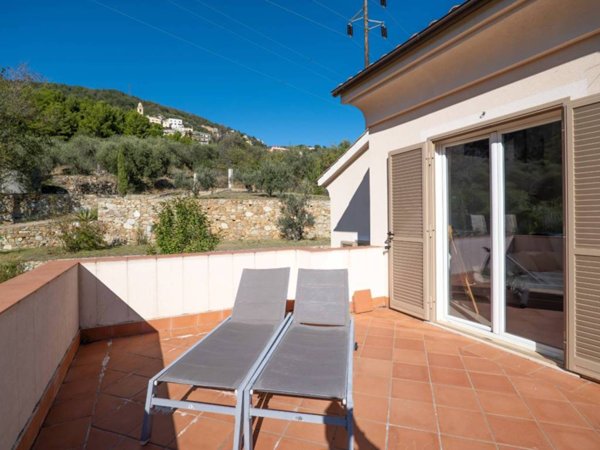 casa indipendente in vendita a Pietra Ligure