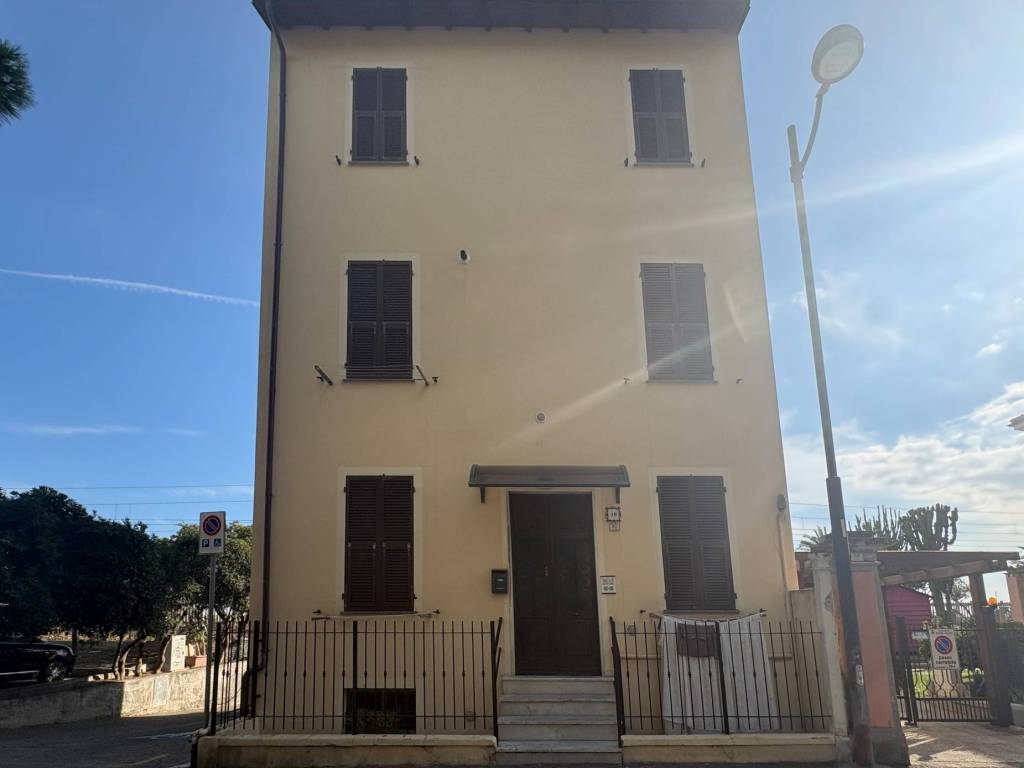 appartamento in vendita a Pietra Ligure