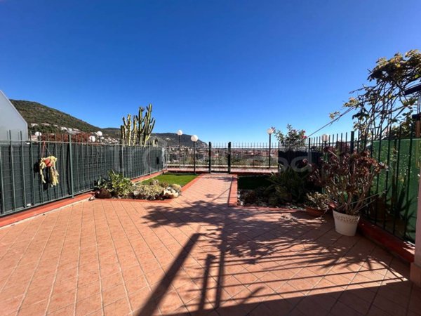 casa indipendente in vendita a Pietra Ligure