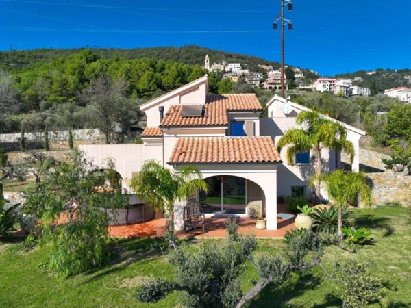casa indipendente in vendita a Pietra Ligure