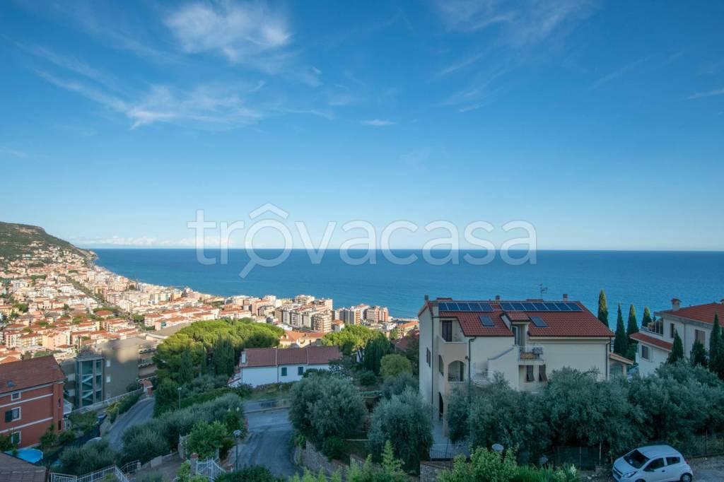 appartamento in vendita a Pietra Ligure
