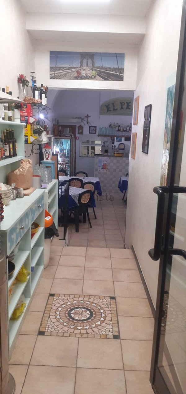 negozio in vendita a Pietra Ligure