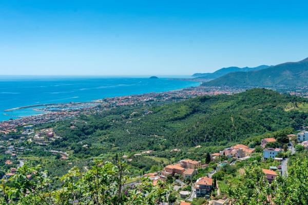 casa indipendente in vendita a Pietra Ligure in zona Ranzi