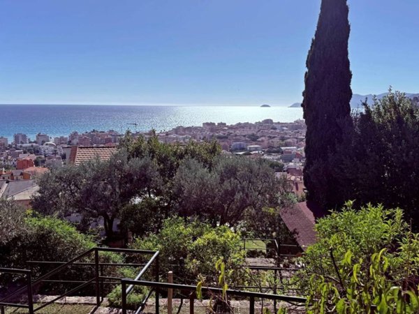 appartamento in vendita a Pietra Ligure