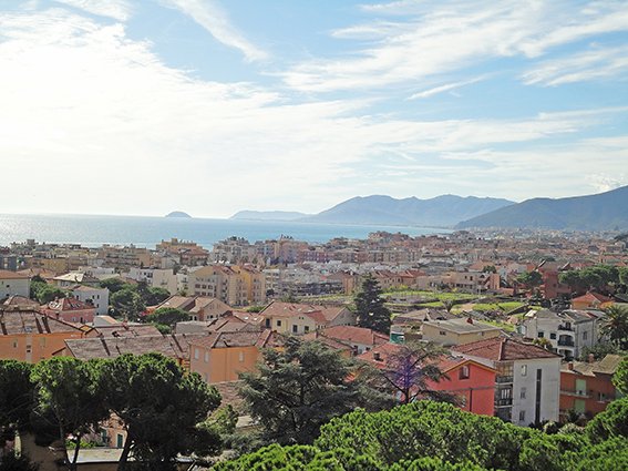 terreno edificabile in vendita a Pietra Ligure