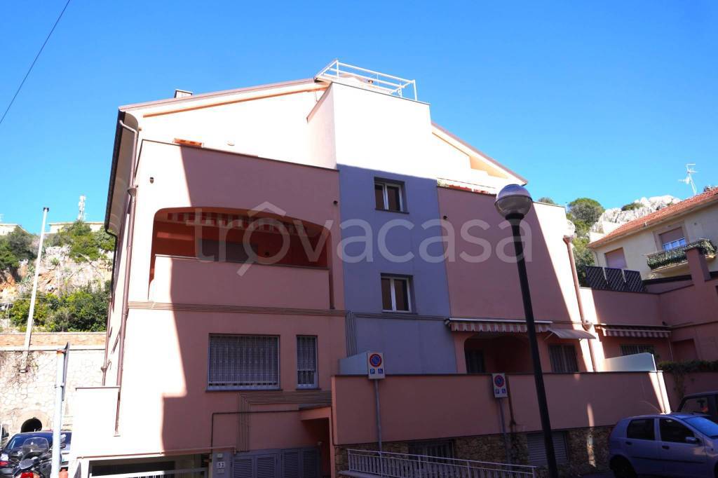 appartamento in vendita a Pietra Ligure