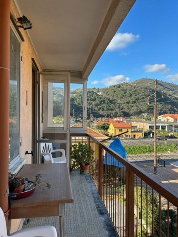 appartamento in vendita a Pietra Ligure in zona Santa Corona