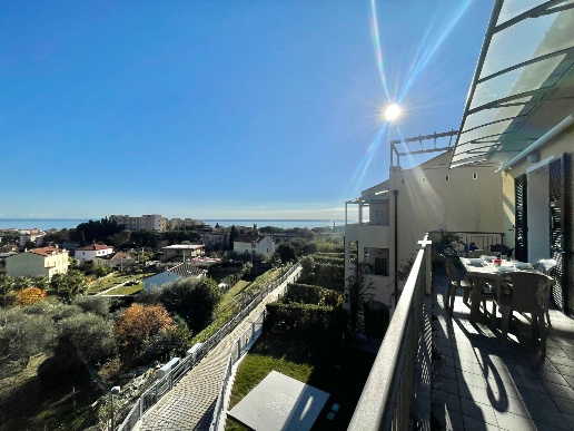 appartamento in vendita a Pietra Ligure in zona Santa Corona