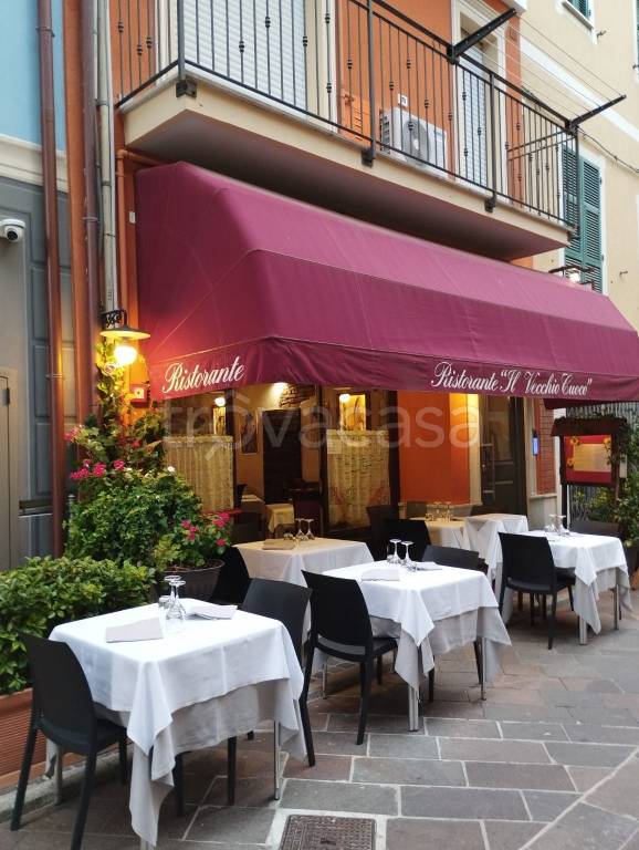 negozio in vendita a Pietra Ligure