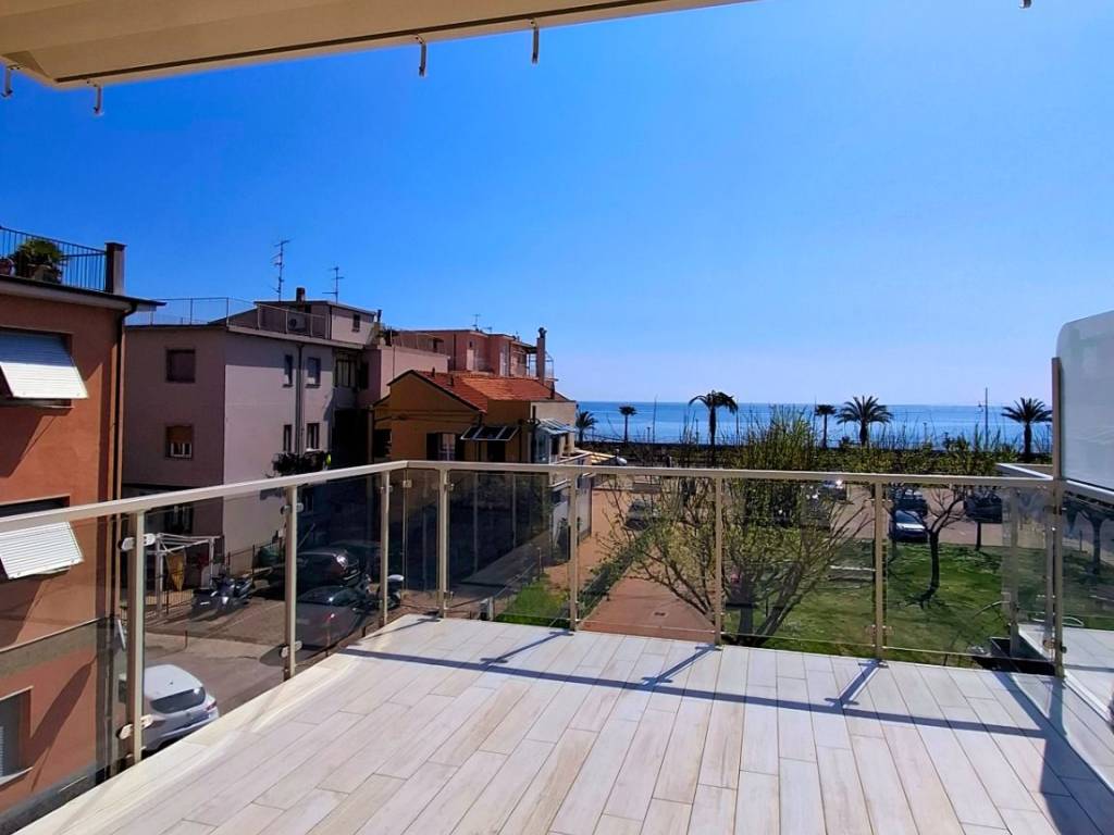 appartamento in vendita a Pietra Ligure in zona Santa Corona