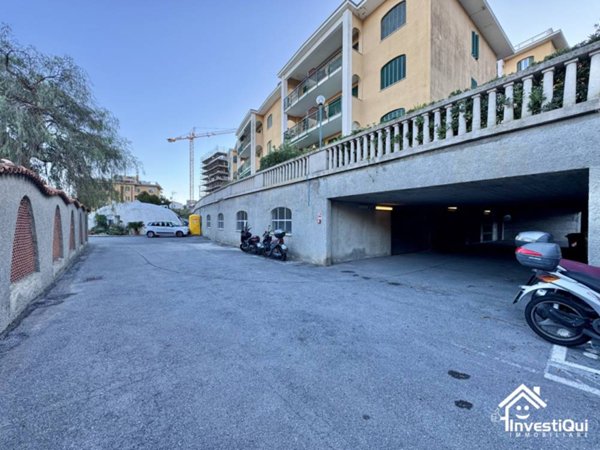 locale di sgombero in vendita a Pietra Ligure
