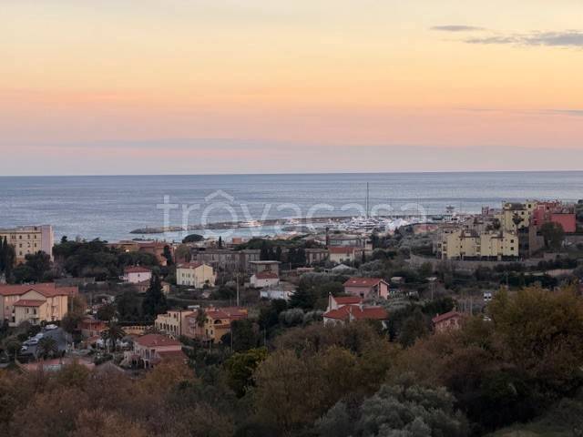 casa indipendente in vendita a Pietra Ligure
