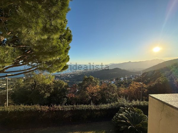 casa indipendente in vendita a Pietra Ligure in zona Ranzi