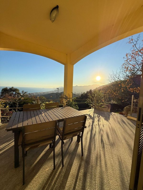 casa indipendente in vendita a Pietra Ligure in zona Ranzi