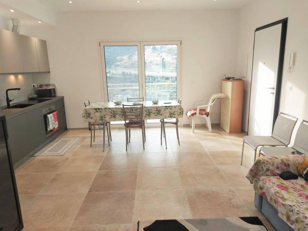 casa indipendente in vendita a Pietra Ligure