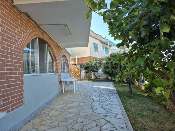 casa indipendente in vendita a Pietra Ligure in zona Ranzi
