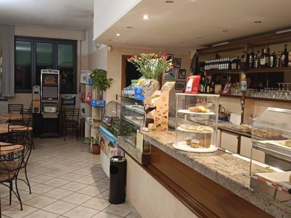 negozio in vendita a Pietra Ligure