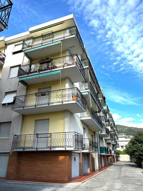 appartamento in vendita a Pietra Ligure
