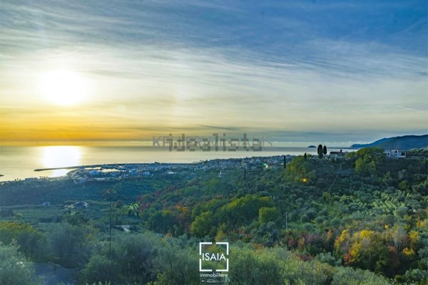 casa indipendente in vendita a Pietra Ligure