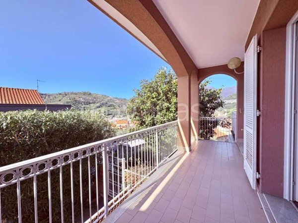 appartamento in vendita a Pietra Ligure in zona Santa Corona