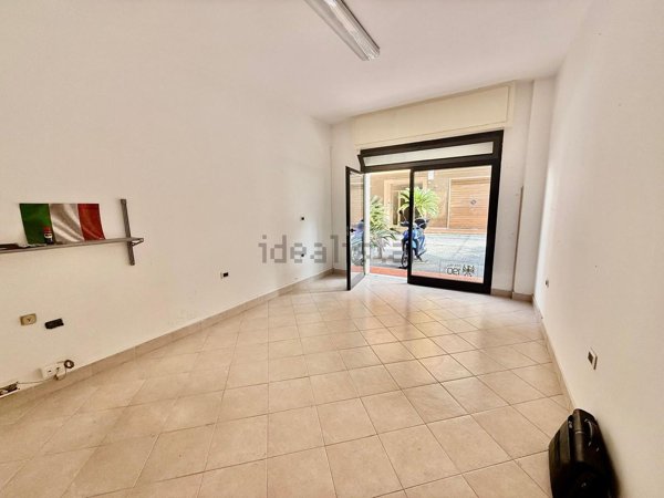 ufficio in vendita a Pietra Ligure