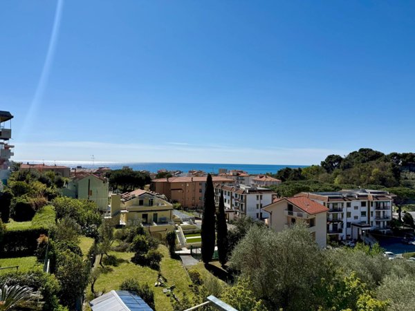 appartamento in vendita a Pietra Ligure