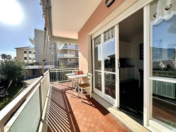 appartamento in vendita a Pietra Ligure in zona Santa Corona