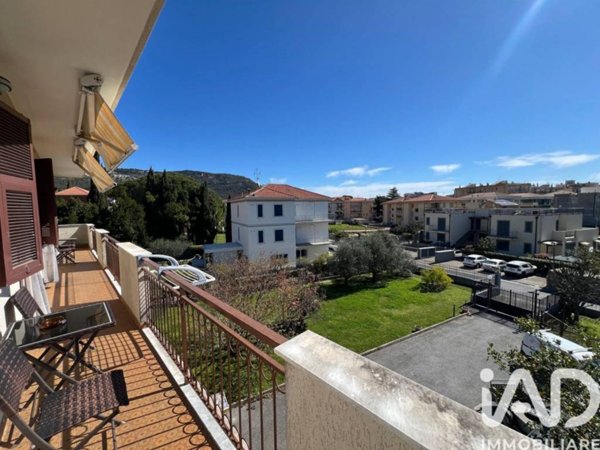 appartamento in vendita a Pietra Ligure in zona Santa Corona