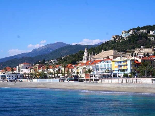 appartamento in vendita a Pietra Ligure