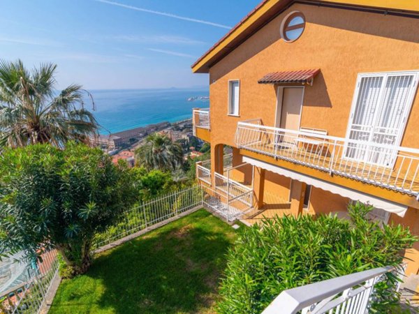 appartamento in vendita a Pietra Ligure