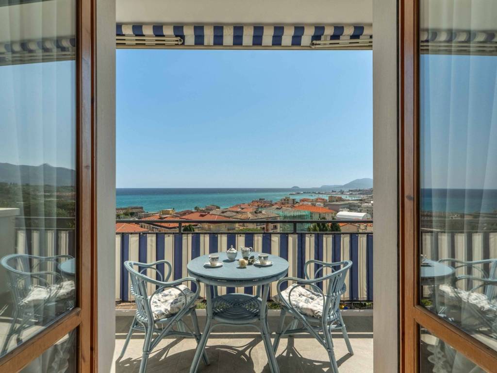 appartamento in vendita a Pietra Ligure