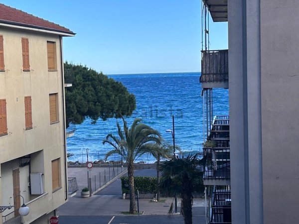 appartamento in vendita a Pietra Ligure