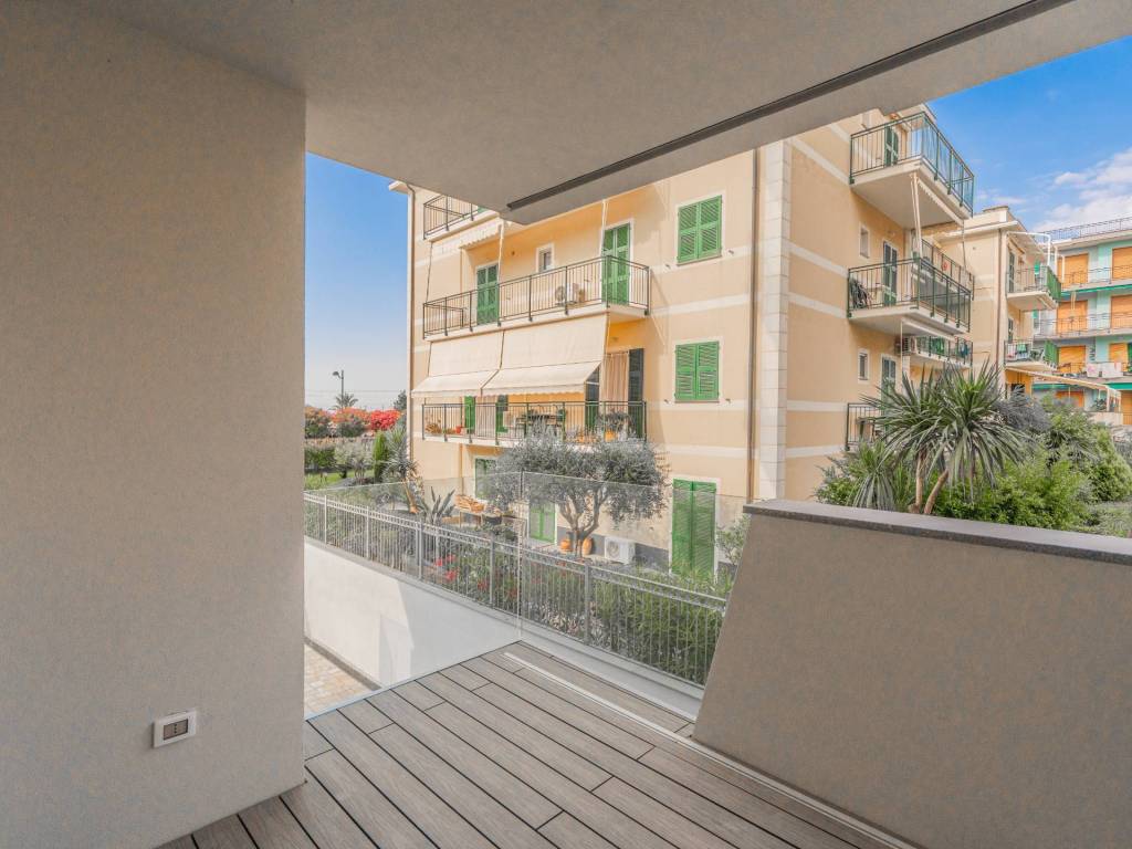 appartamento in vendita a Pietra Ligure in zona Santa Corona