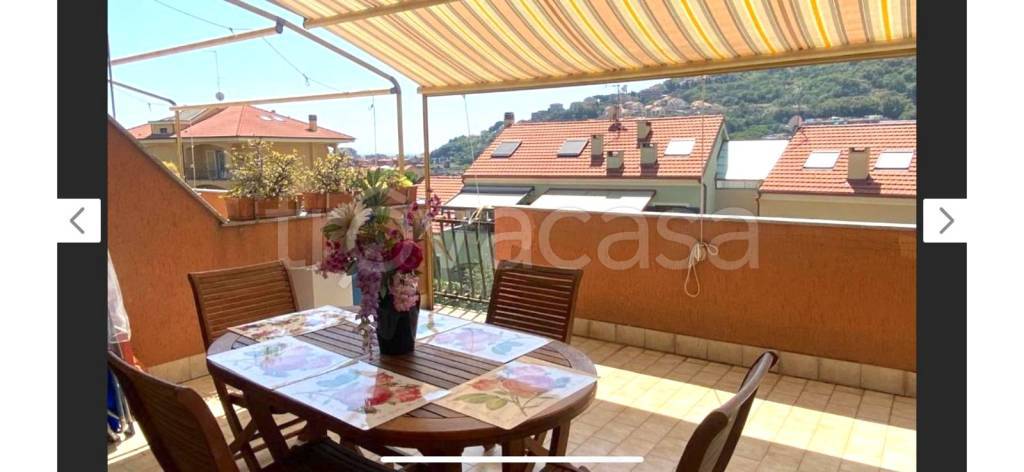 appartamento in vendita a Pietra Ligure in zona Santa Corona