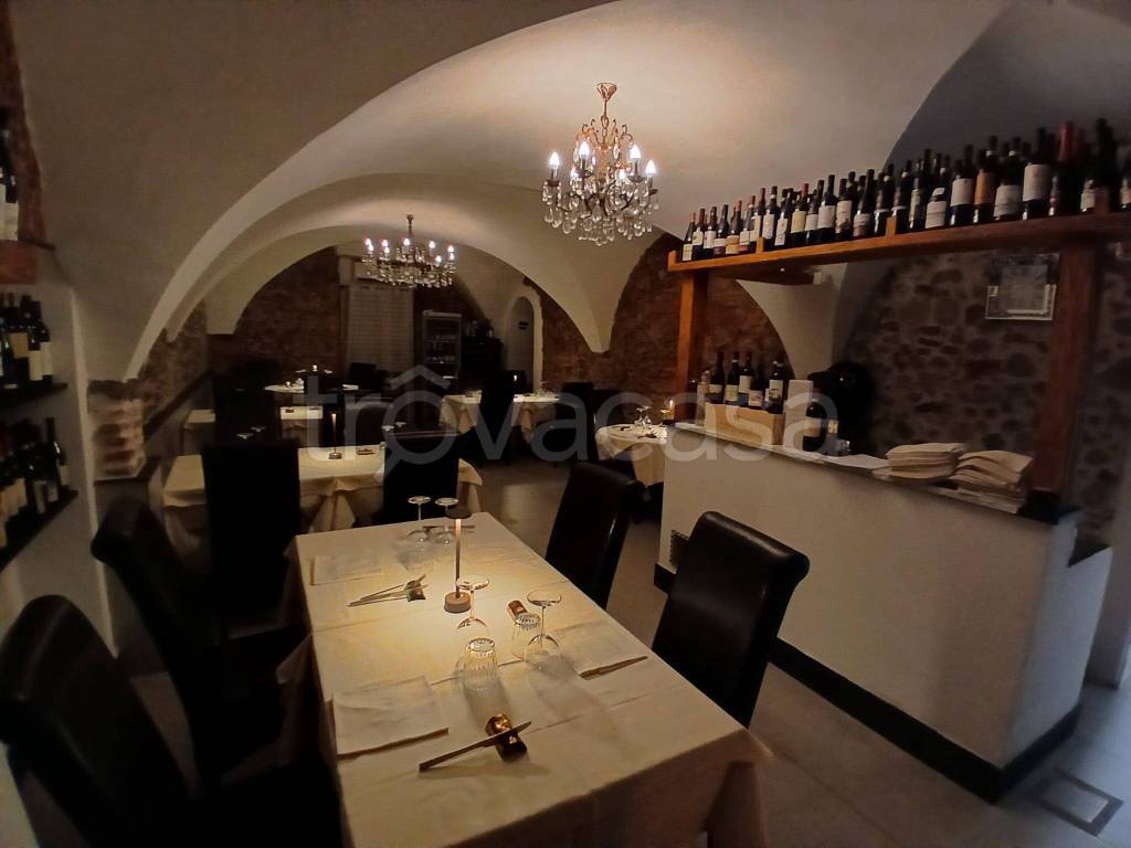 negozio in vendita a Pietra Ligure