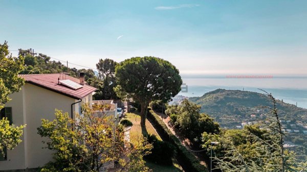 casa indipendente in vendita a Pietra Ligure in zona Ranzi