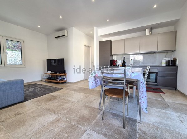 casa indipendente in vendita a Pietra Ligure