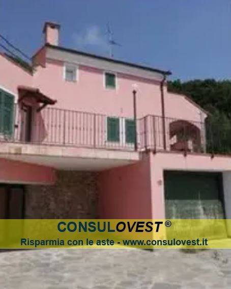 casa indipendente in vendita a Pietra Ligure