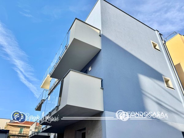 appartamento in vendita a Pietra Ligure in zona Santa Corona