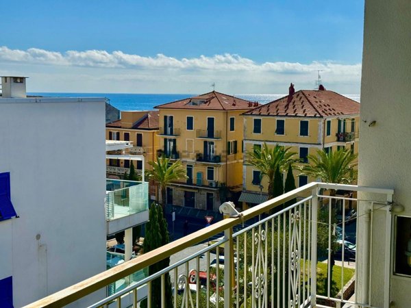 appartamento in vendita a Pietra Ligure