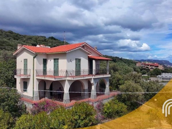 casa indipendente in vendita a Pietra Ligure