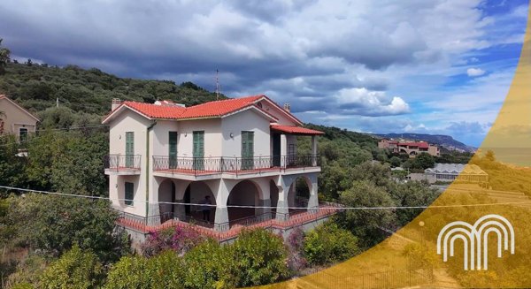 casa indipendente in vendita a Pietra Ligure in zona Ranzi