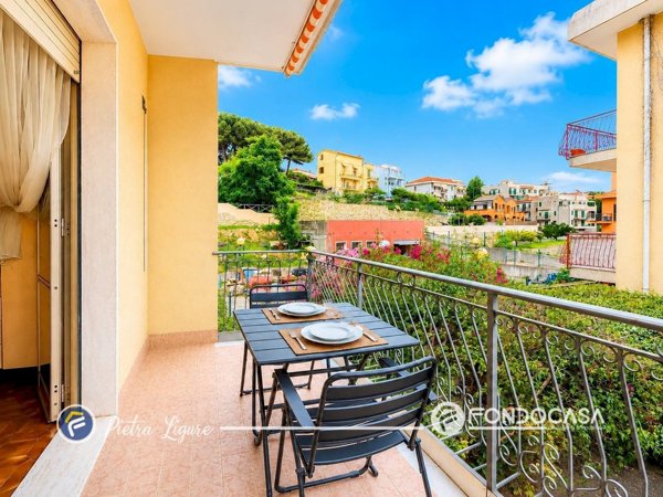 appartamento in vendita a Pietra Ligure in zona Santa Corona