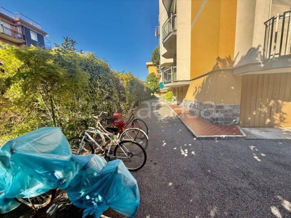 appartamento in vendita a Pietra Ligure in zona Santa Corona