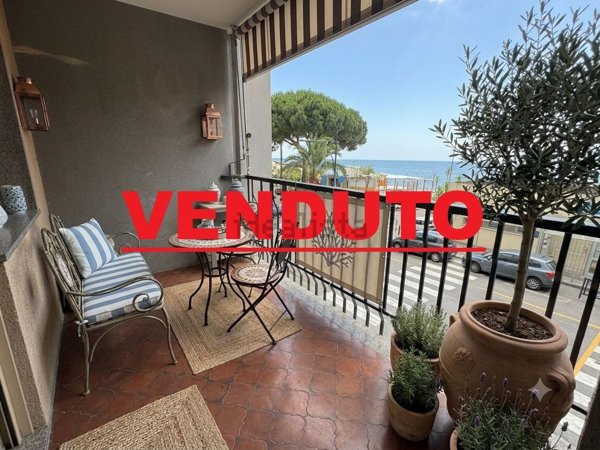 appartamento in vendita a Pietra Ligure in zona Santa Corona