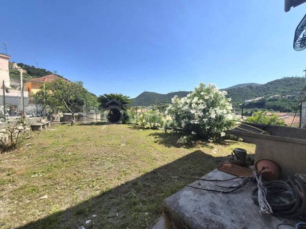 casa indipendente in vendita a Pietra Ligure