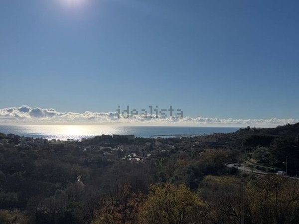 casa indipendente in vendita a Pietra Ligure in zona Ranzi