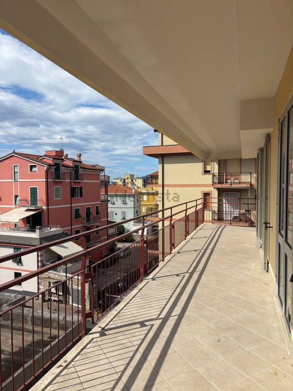 appartamento in vendita a Pietra Ligure in zona Santa Corona
